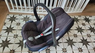 Maxi-Cosi Portabebés + base coche