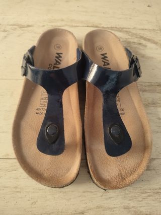 Sandalias / cholas azul marino brillante 38