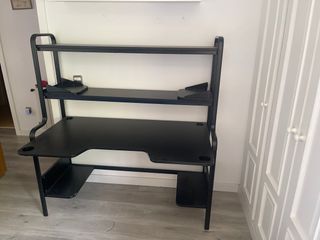Escritorio IKEA negro 