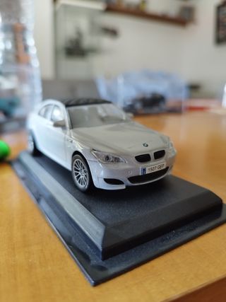 BMW Serie 5 M5 1:43 modificado