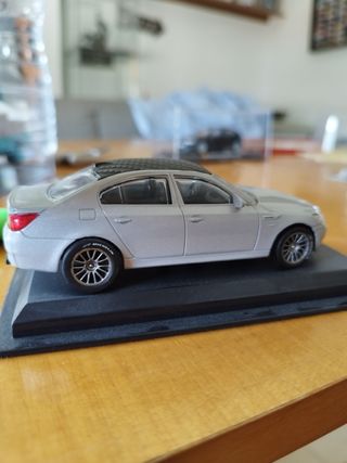 BMW Serie 5 M5 1:43 modificado