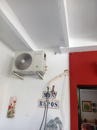 Aire acondicionado,  electricidad fontanería