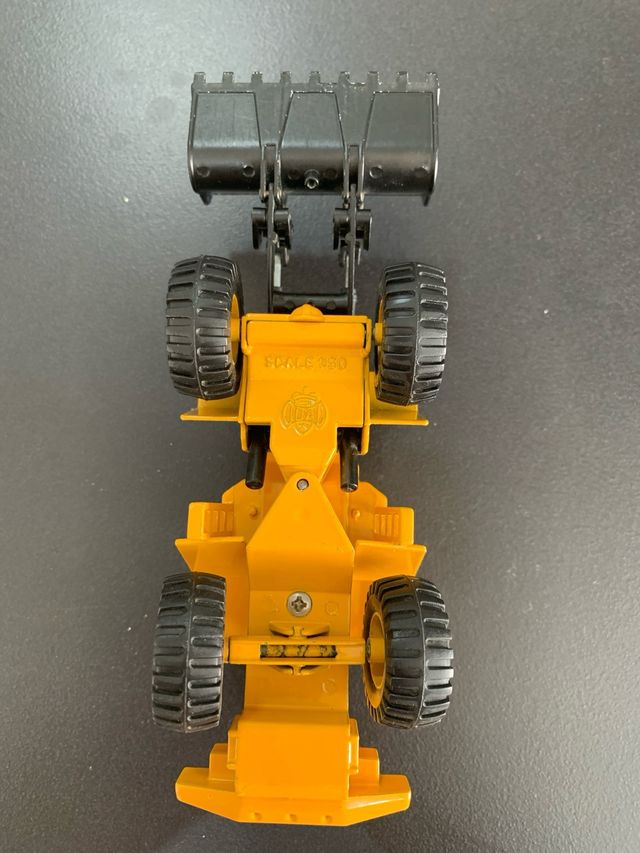 Miniatura Volvo L150 Joal