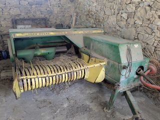 Empacadora John Deere 330