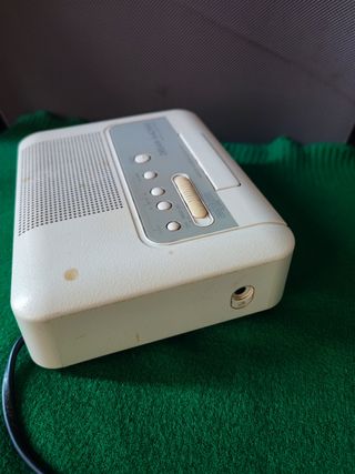 Radio despertador Sony vintage blanco