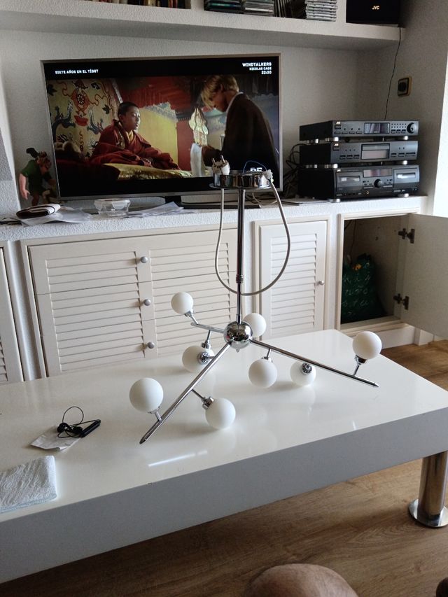 Lampara moderna nueve luces
Regulable en altura. 