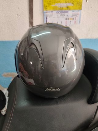 Casco moto NZI gris oscuro