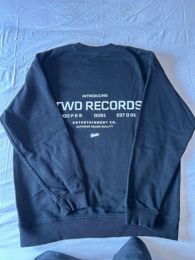 Sudadera negra Pull & Bear