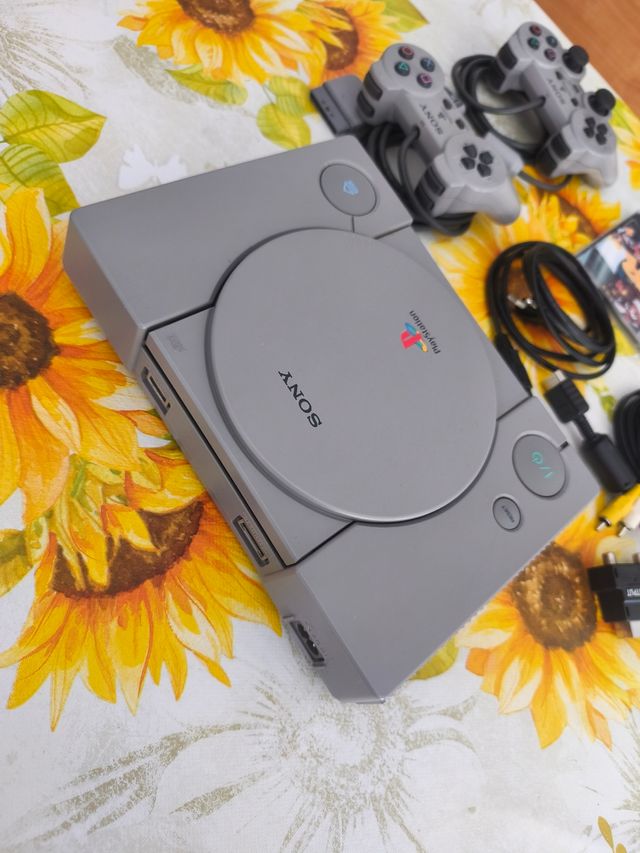 PS1 (PlayStation) gris - 2 mandos