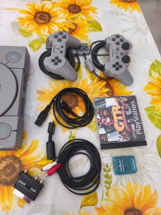 PS1 (PlayStation) gris - 2 mandos