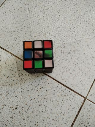 Cubo Rubik termo-cromático