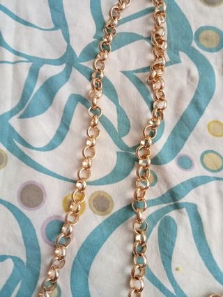 Bolso media luna azul y dorado. Hecho a mano