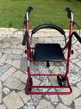 Andador con asiento plegable