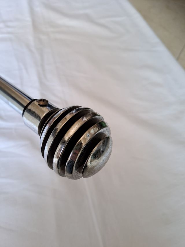 Bastone per tende in acciaio allungabile