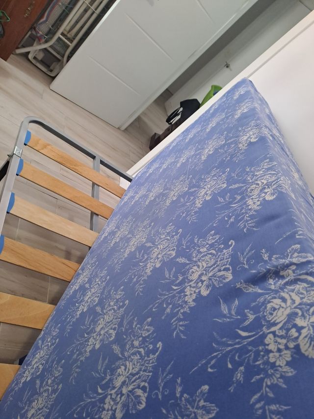 Cama individual con somier y cabecero 90x190cm 
