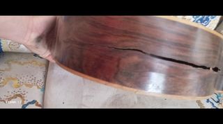 Guitarra clásica antigua