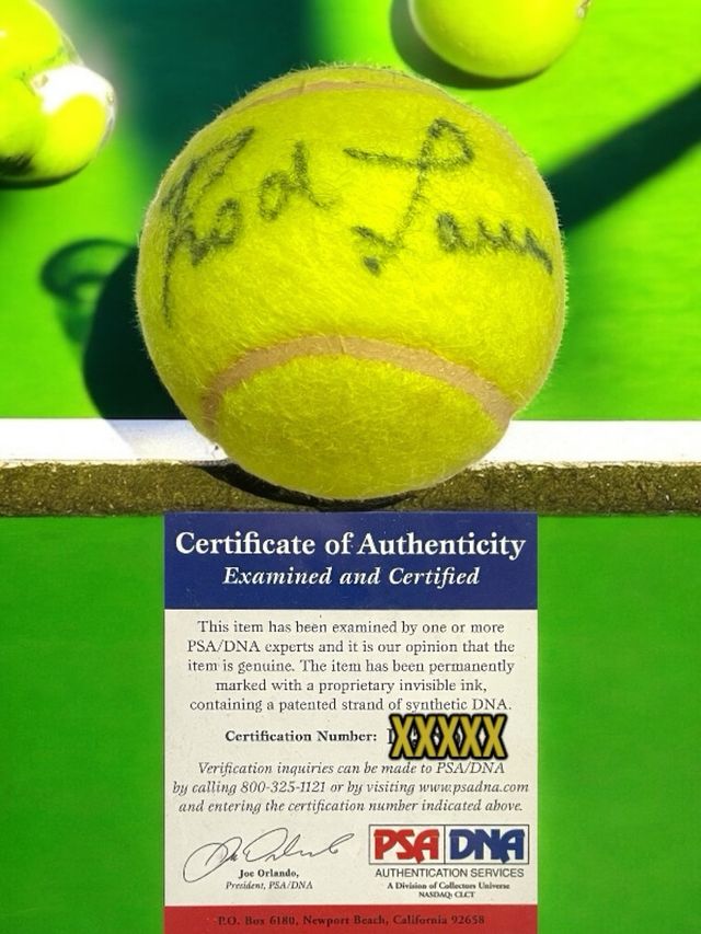 Pelota de tenis firmada por Rod Laver PSA/DNA