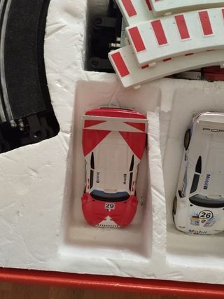 Scalextric Silverstone 1:32