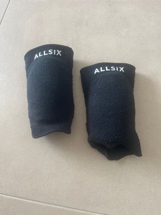 Rodilleras ALLSIX:2 baquetas + soporte para tambor
