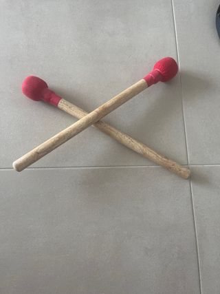 Rodilleras ALLSIX:2 baquetas + soporte para tambor