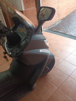 SYM GTS 125 Evo - Scooter 13000km