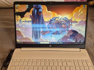 Portátil HP blanco - ligero