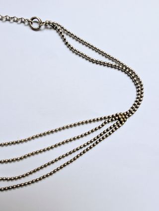 Gargantilla de bolitas de plata