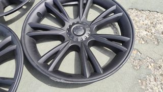 19 Tapacubos Tesla Model 3 - negros