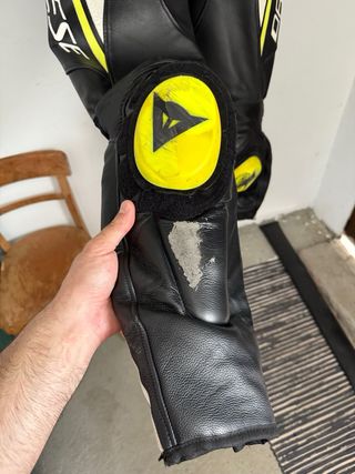 Mono Dainese Avro D2 2 piezas