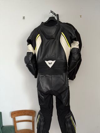 Mono Dainese Avro D2 2 piezas
