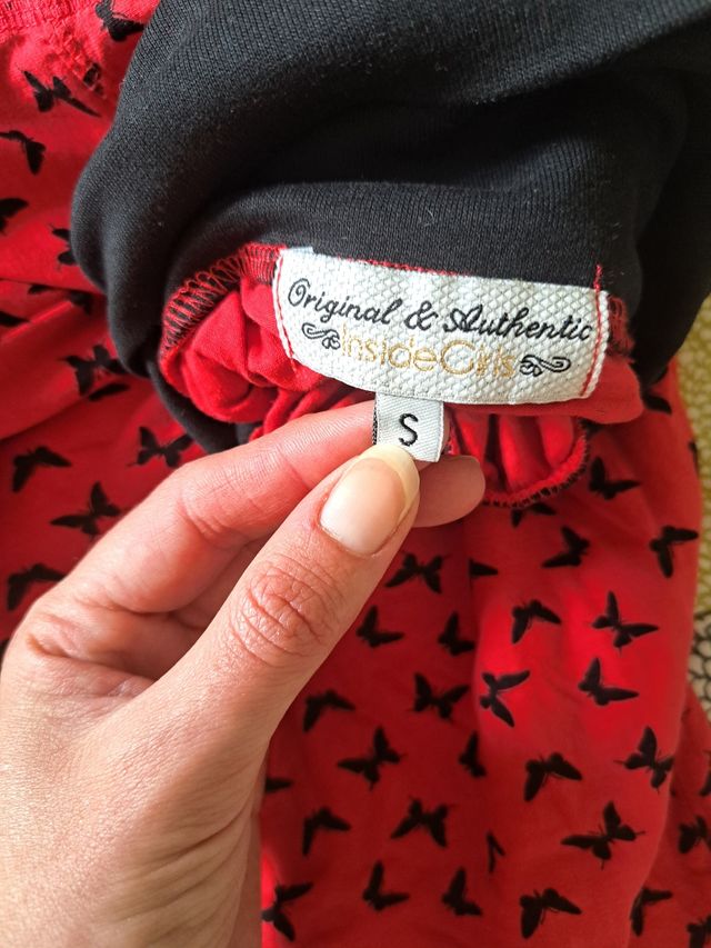 Camiseta Inside cuello alto roja talla S