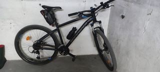 Bicicleta montaña negra