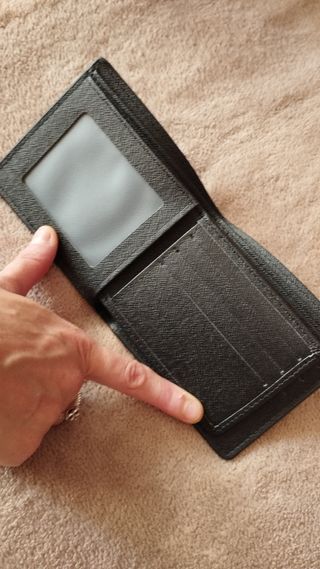 Billetera Louis Vuitton negra