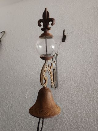 Campanella antica in ghisa