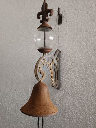 Campanella antica in ghisa