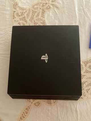 PS4 Pro (PlayStation 4 Pro) 1TB