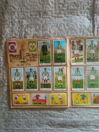 ALBUM CROMOS FÚTBOL LIGA 71-72 COMPLETO+12 DOBLES 