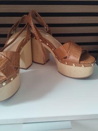 Sandalias Stradivarius marrón - nº 39