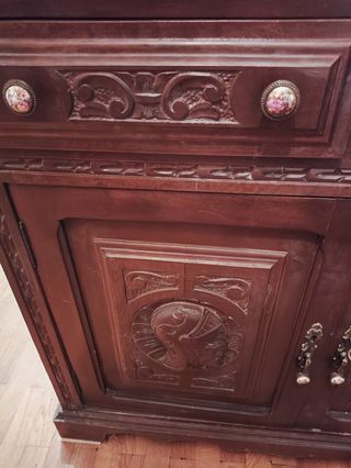 Recibidor madera tallada mármol