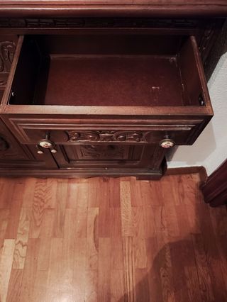 Recibidor madera tallada mármol