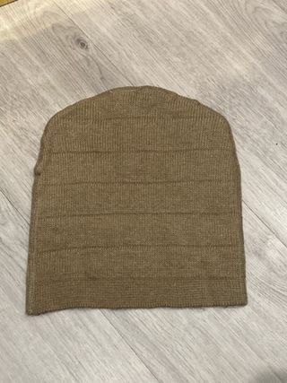 Gorro tejido beige talla M
