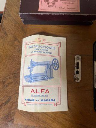 Máquina de coser ALFA años 20