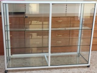 Vitrina blanca aluminio-cristal