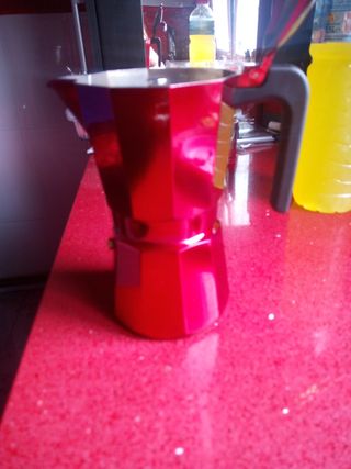 Cafetera italiana roja