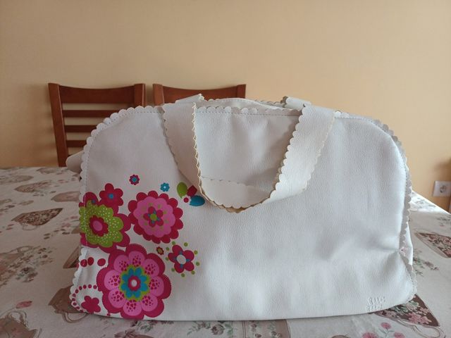 Bolso bebé Tuc Tuc, prácticamente sin uso.