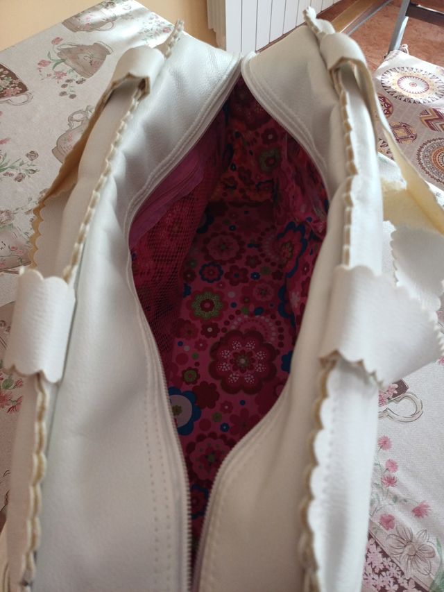 Bolso bebé Tuc Tuc, prácticamente sin uso.