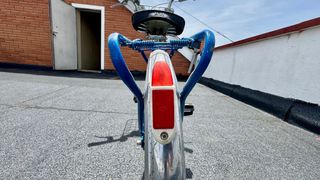 Bicicleta BH clásica azul