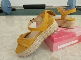 Sandalias esparto color amarillo mostaza talla 38