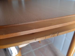 Mesa cocina+ 2 sillas madera