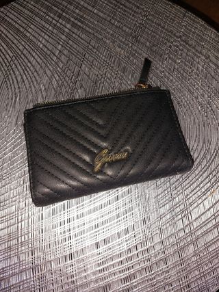 Monederos Guess & Pull&Bear